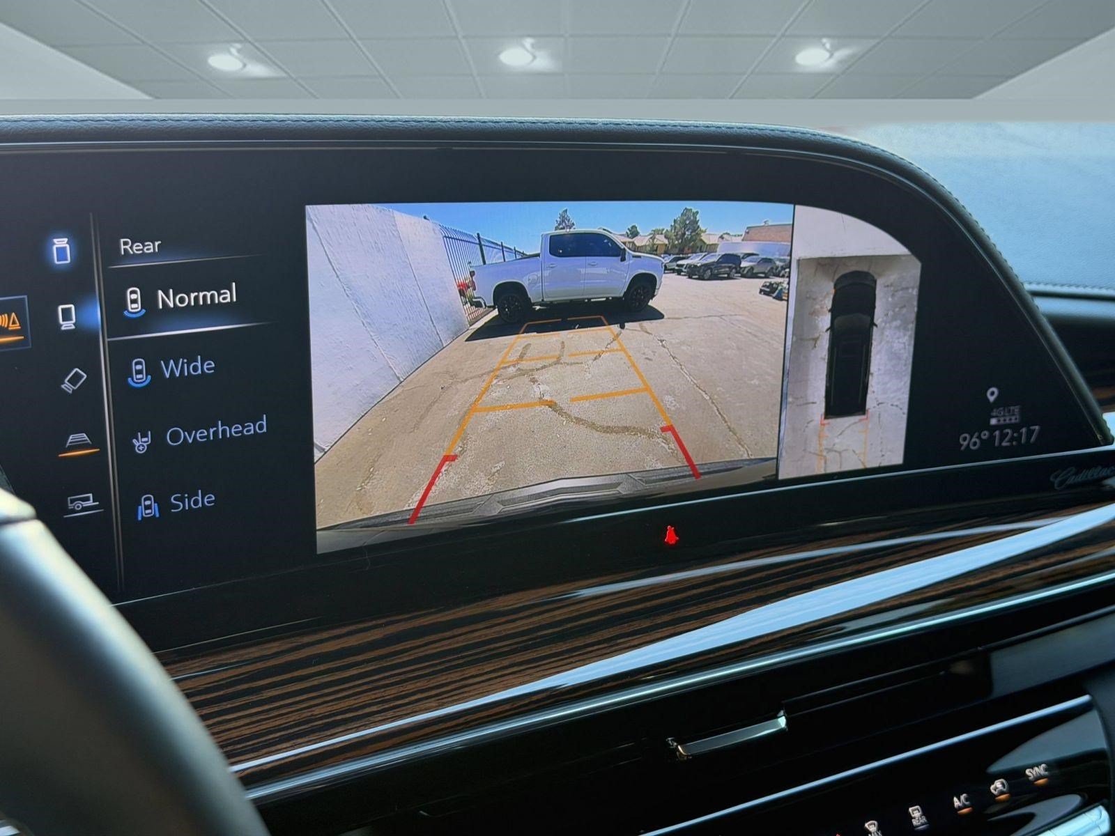 Used 2023 Cadillac Escalade Luxury AWD/4WD image 19