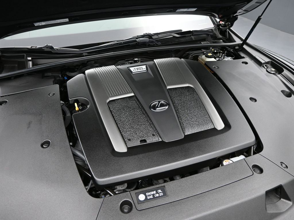 Used 2023 Lexus LS 500 AWD image 9