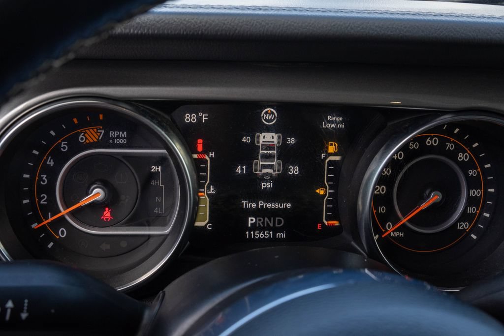 Used 2020 Jeep Wrangler Unlimited Sahara AWD/4WD image 28