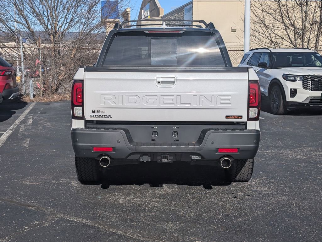 Used 2025 Honda Ridgeline TrailSport image 8