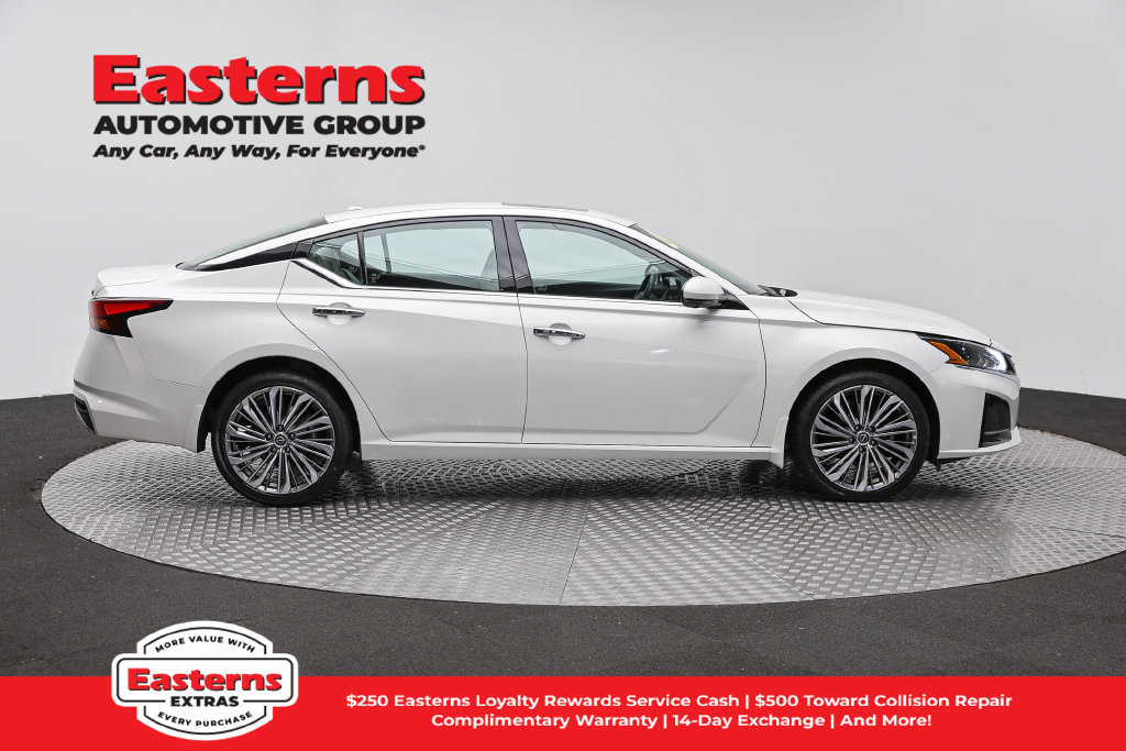 Used 2023 Nissan Altima 2.5 SL AWD/4WD image 5