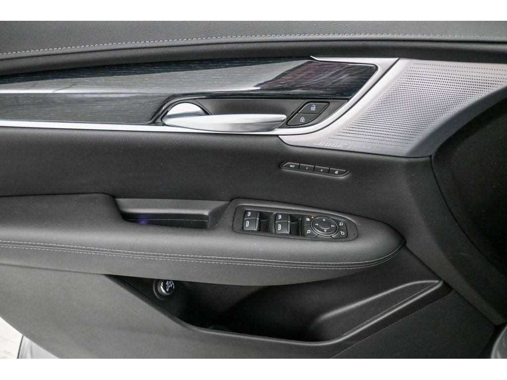 Used 2024 Cadillac XT5 Premium Luxury w/ Technology Package image 11