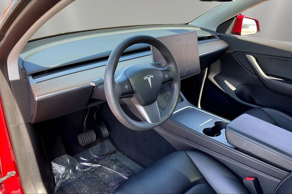 Used 2021 Tesla Model Y Long Range image 16