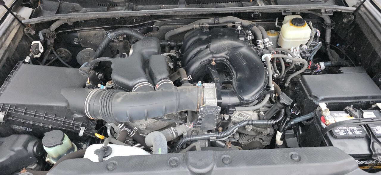 Used 2017 Toyota 4Runner SR5 image 10