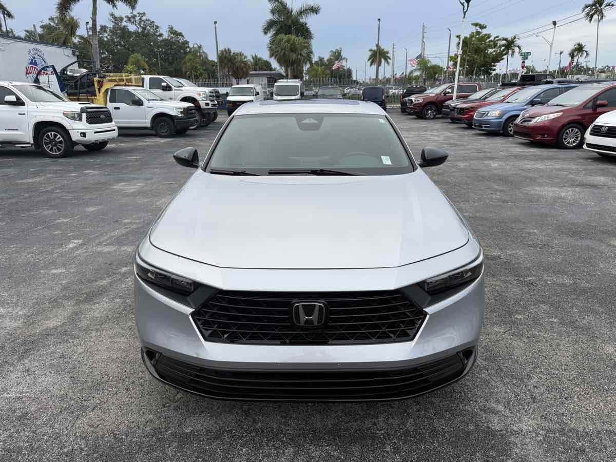 Used 2024 Honda Accord Sport image 2