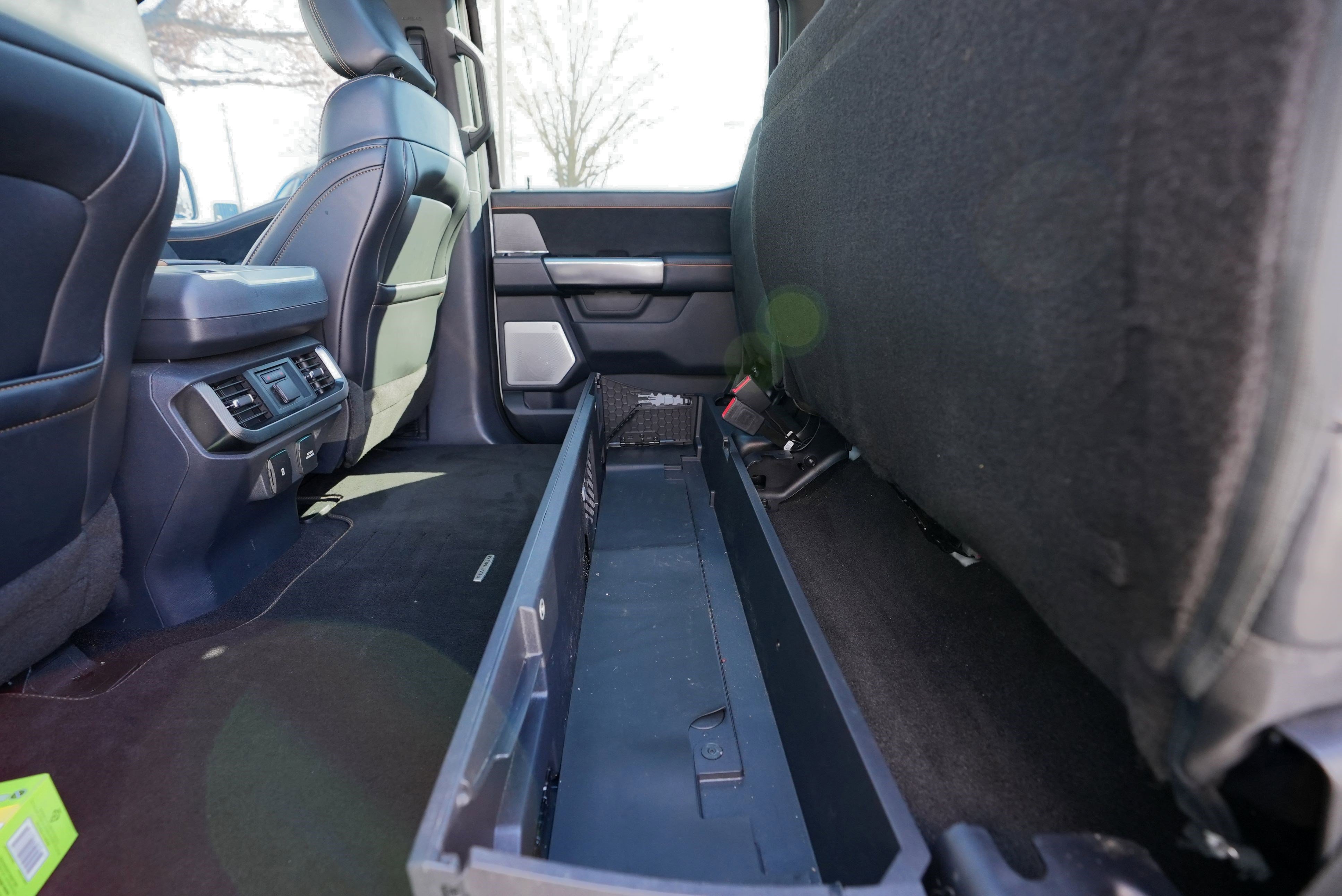 Used 2023 Ford F150 Platinum w/ FX4 Off-Road Package image 26
