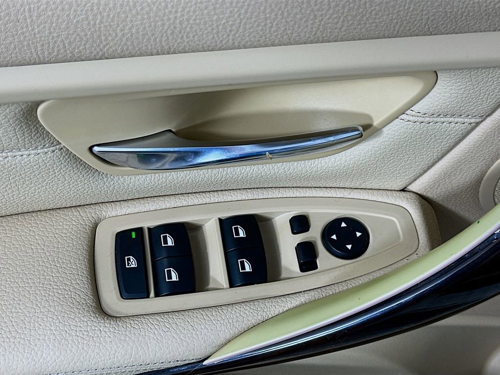 Used 2015 BMW 328i xDrive Wagon image 18