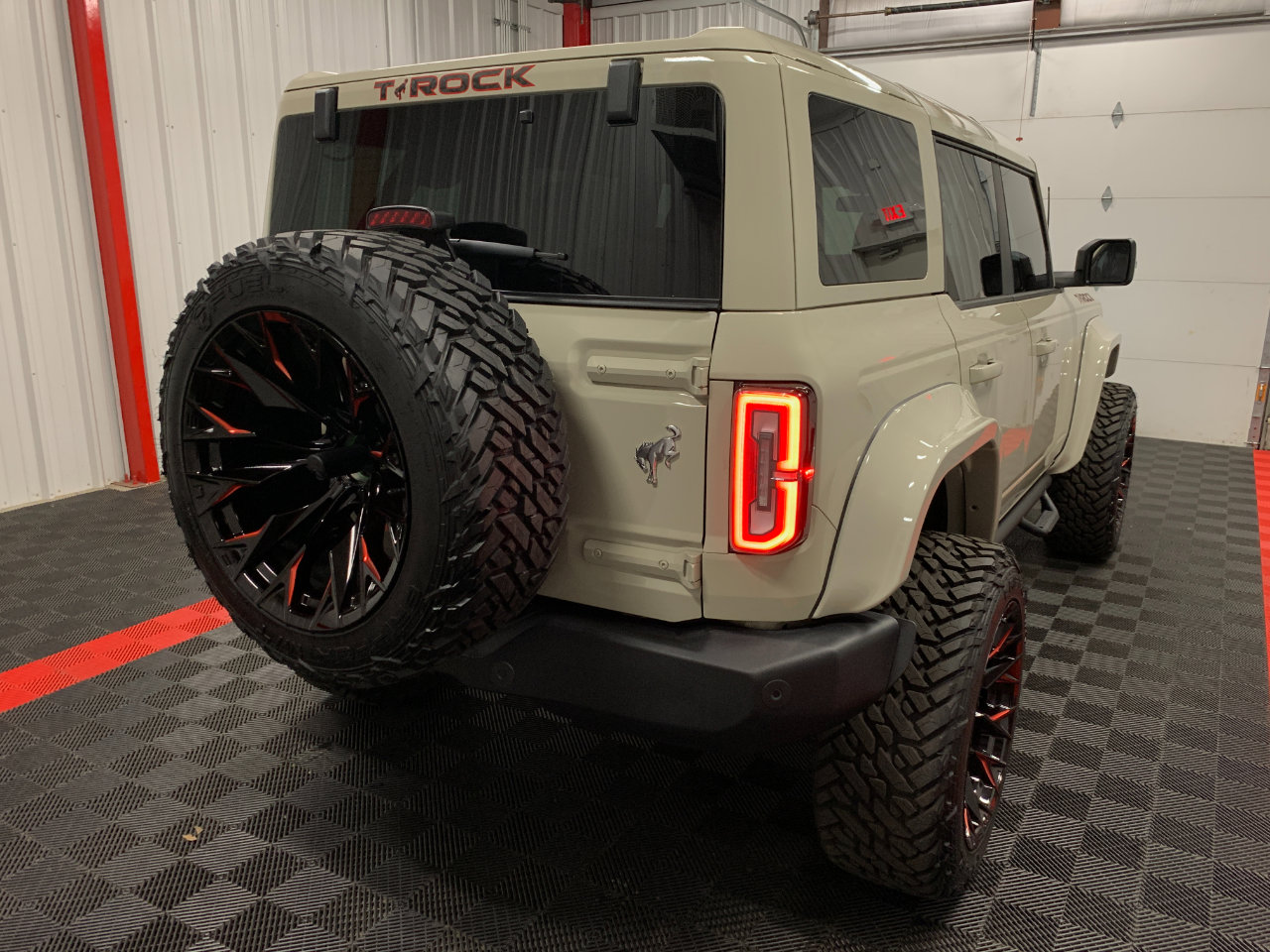 Used 2025 Ford Bronco Outer Banks w/ Sasquatch Package image 31