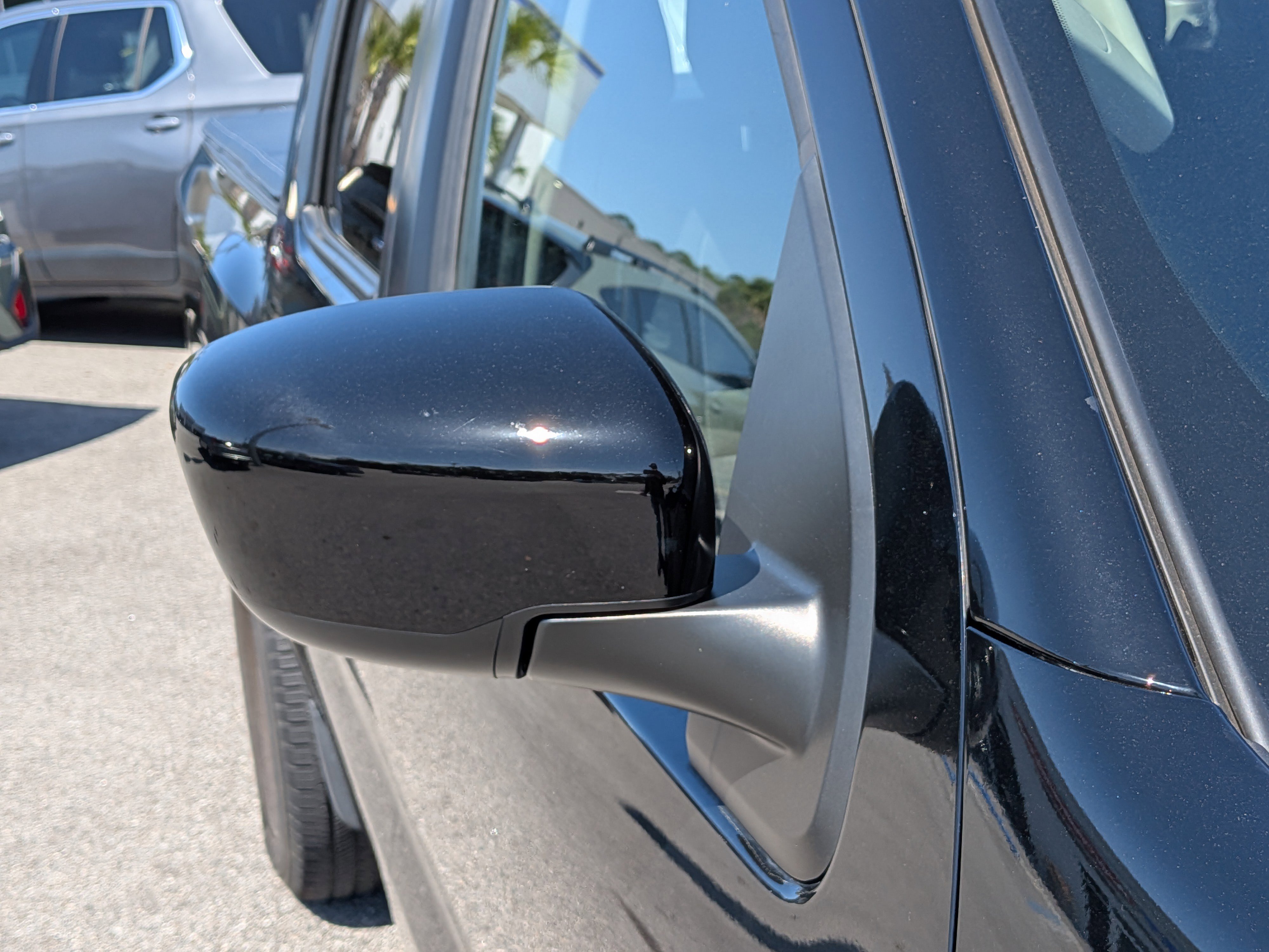Used 2024 Nissan Frontier SV RWD image 12