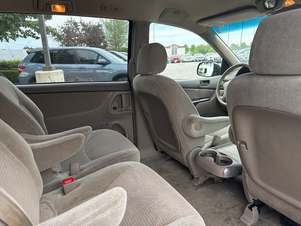 Used 2008 Toyota Sienna CE FWD image 10