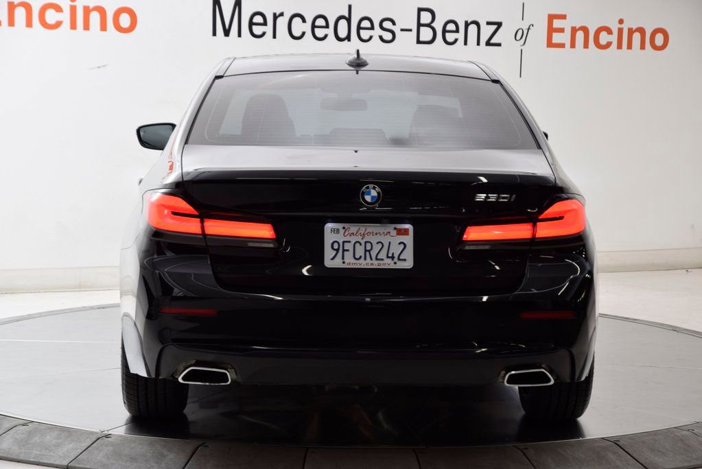 Used 2023 BMW 530i w/ Convenience Package image 5