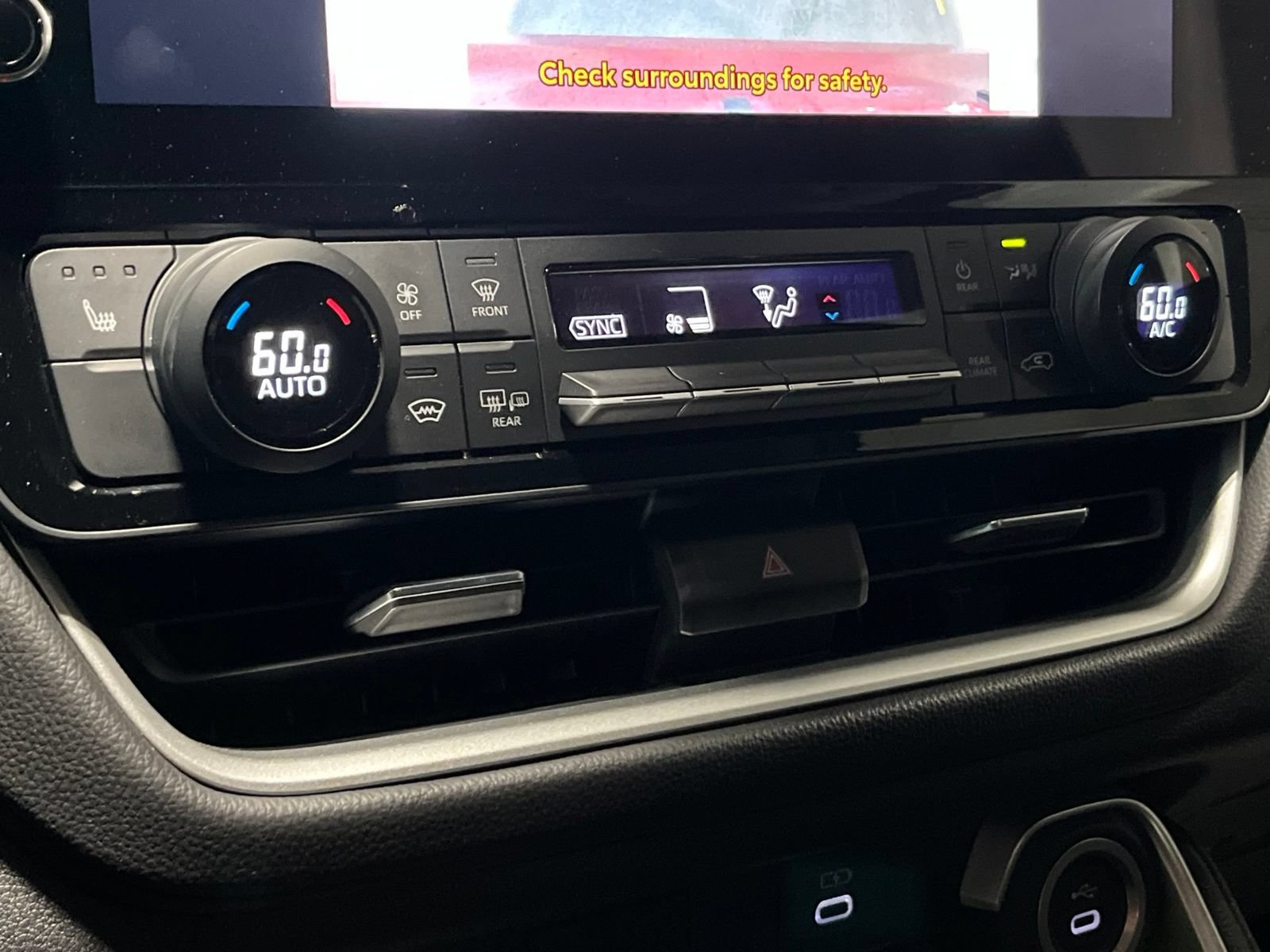 Used 2024 Toyota Grand Highlander AWD Hybrid image 23