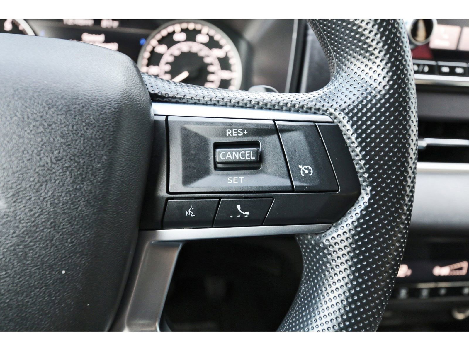 Used 2024 Mitsubishi Outlander ES image 18