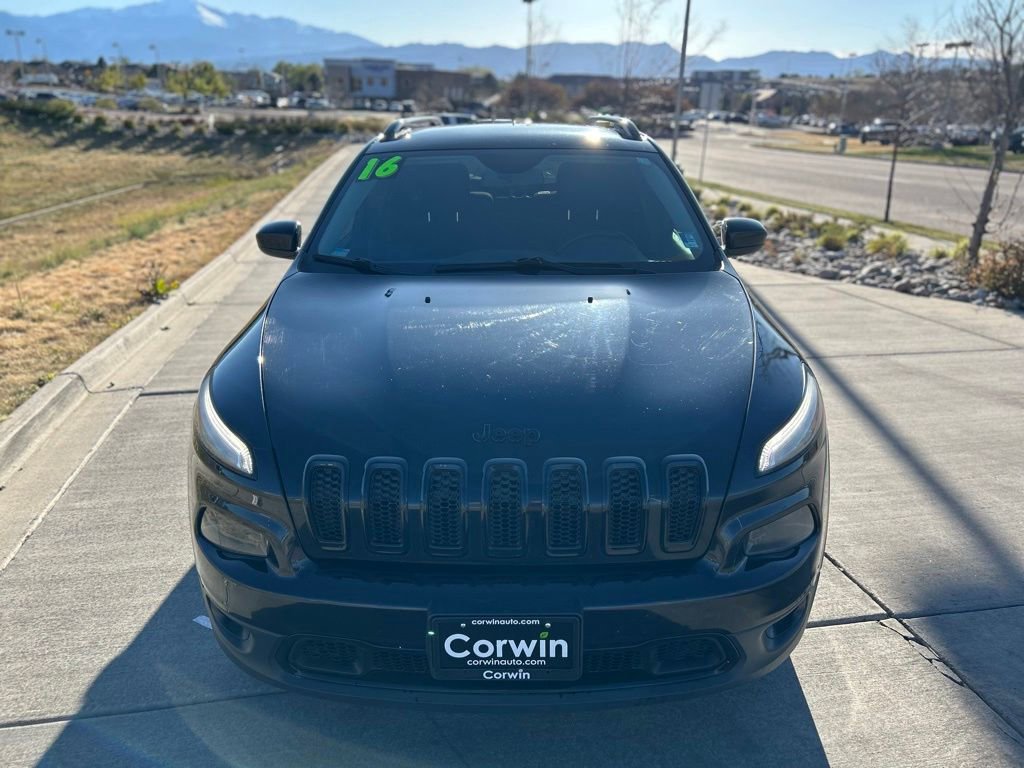 Used 2016 Jeep Cherokee Latitude w/ Cold Weather Group AWD/4WD video 2