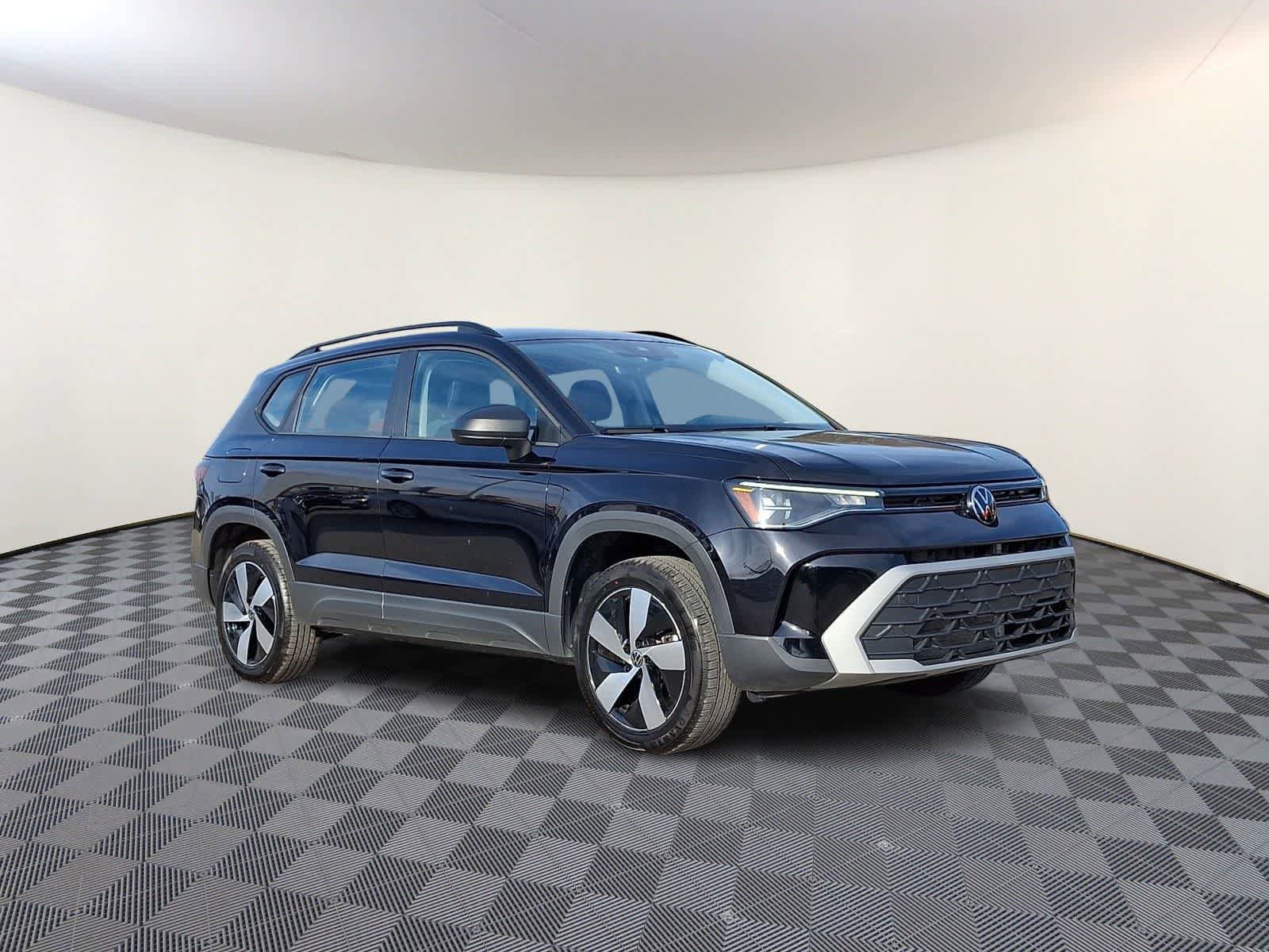 Used 2025 Volkswagen Taos S AWD/4WD image 4
