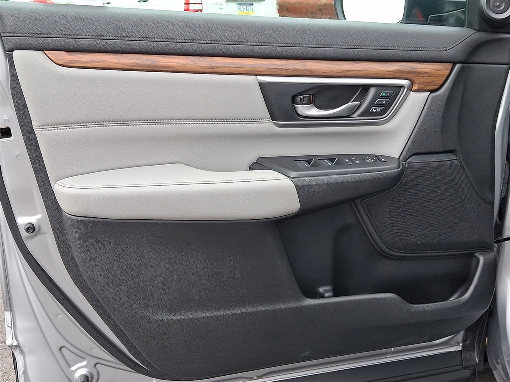 Used 2022 Honda CR-V Touring image 13