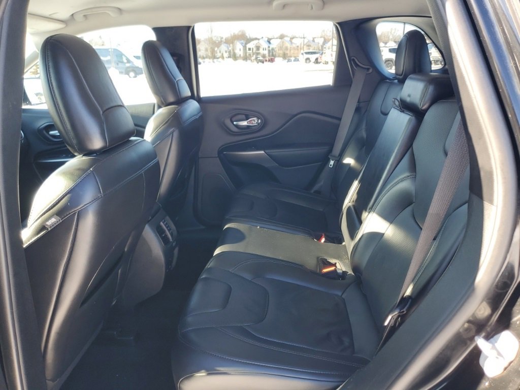 Used 2020 Jeep Cherokee Limited image 29