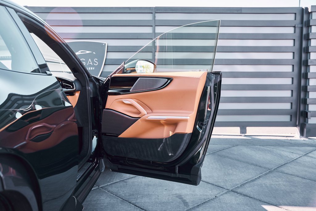 Used 2026 Ferrari Purosangue image 32