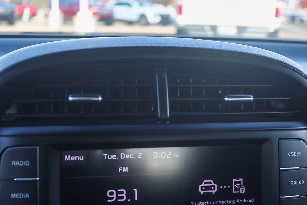 Used 2023 Kia Soul LX w/ LX Technology Package image 24