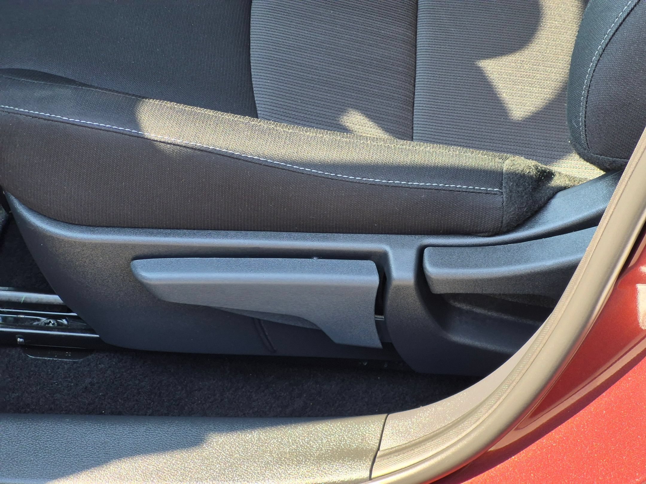 Used 2025 Nissan Sentra SV w/ All-Weather Package FWD image 15