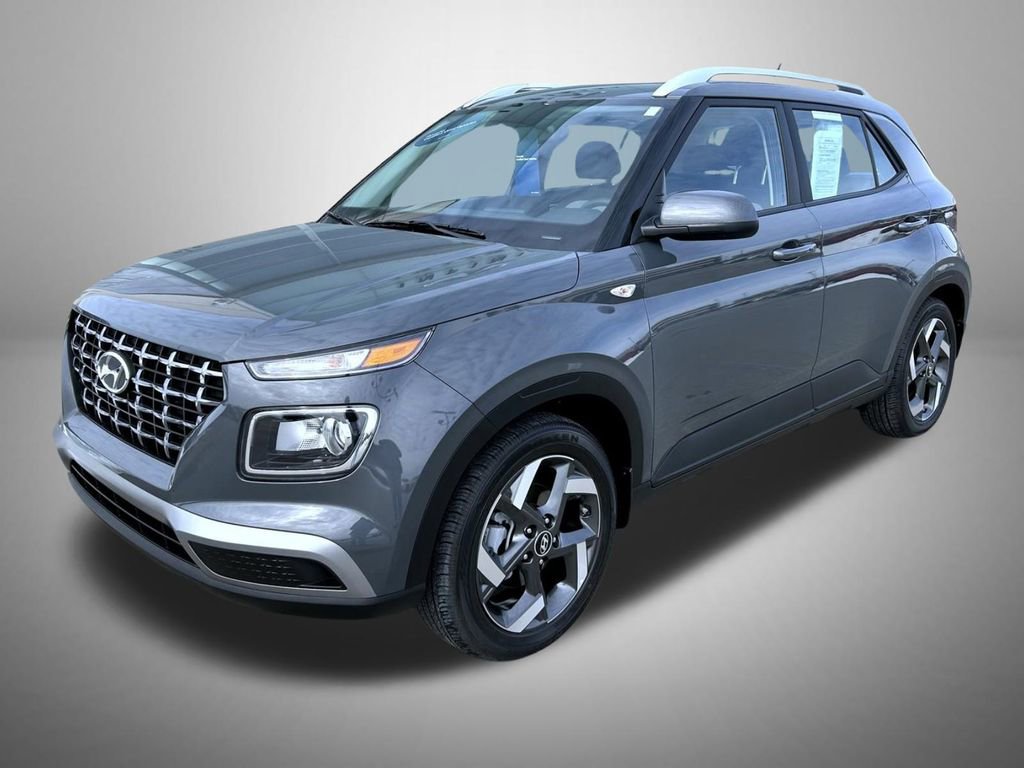 Used 2025 Hyundai Venue SEL image 1