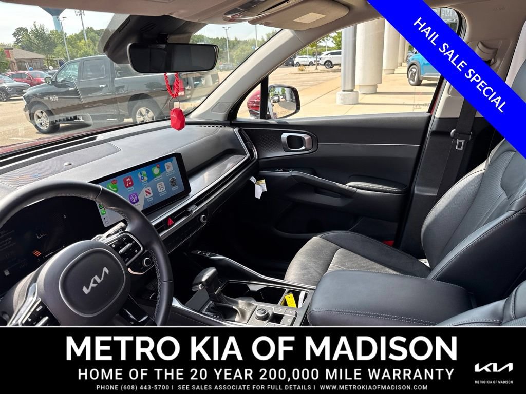 Used 2025 Kia Sorento S AWD/4WD image 14