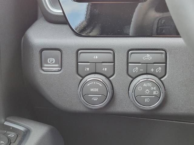 Used 2026 Chevrolet Silverado 2500 LT image 12
