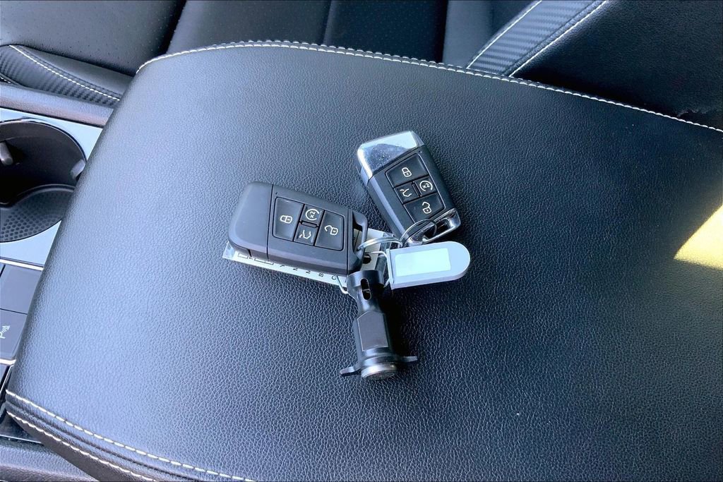 Used 2023 Volkswagen Atlas Cross Sport SE image 11