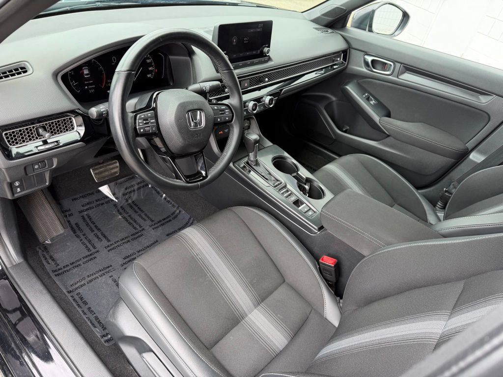 Used 2023 Honda Civic Sport image 2