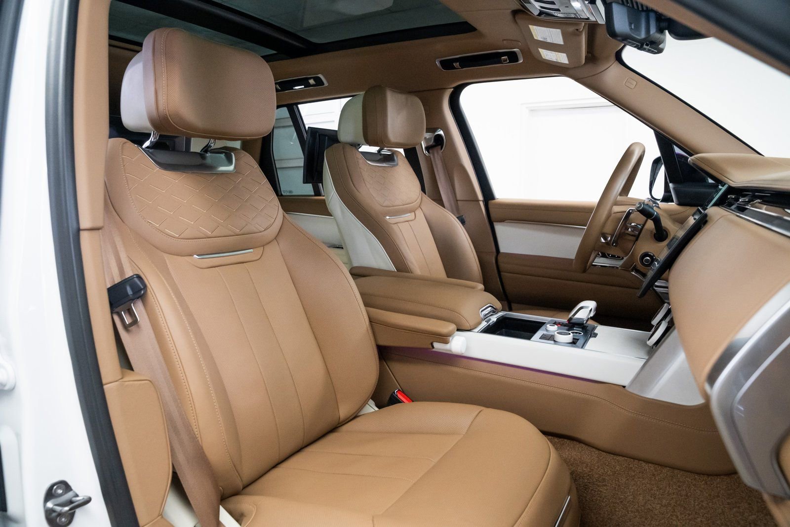 Used 2023 Land Rover Range Rover SV image 29