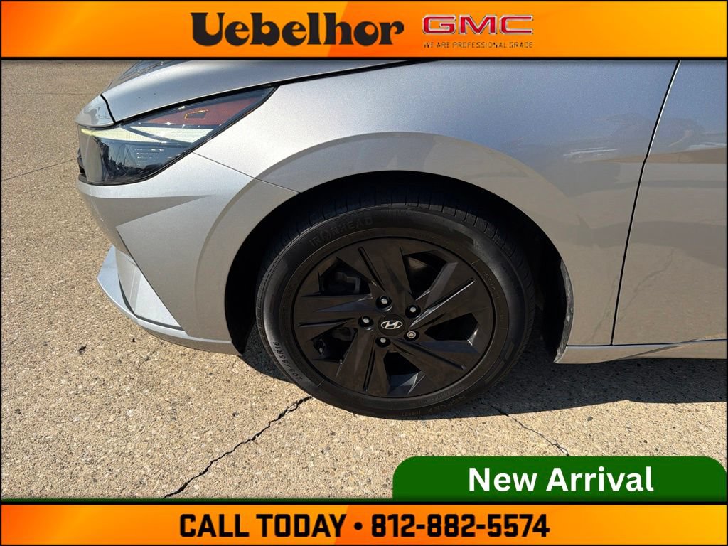 Used 2022 Hyundai Elantra SEL w/ Cargo Package FWD image 13