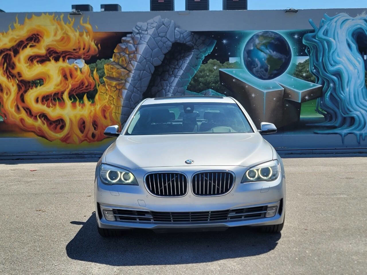 Used 2013 BMW 740Li image 4