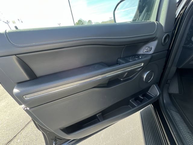 Used 2024 Ford Expedition Max XLT image 21