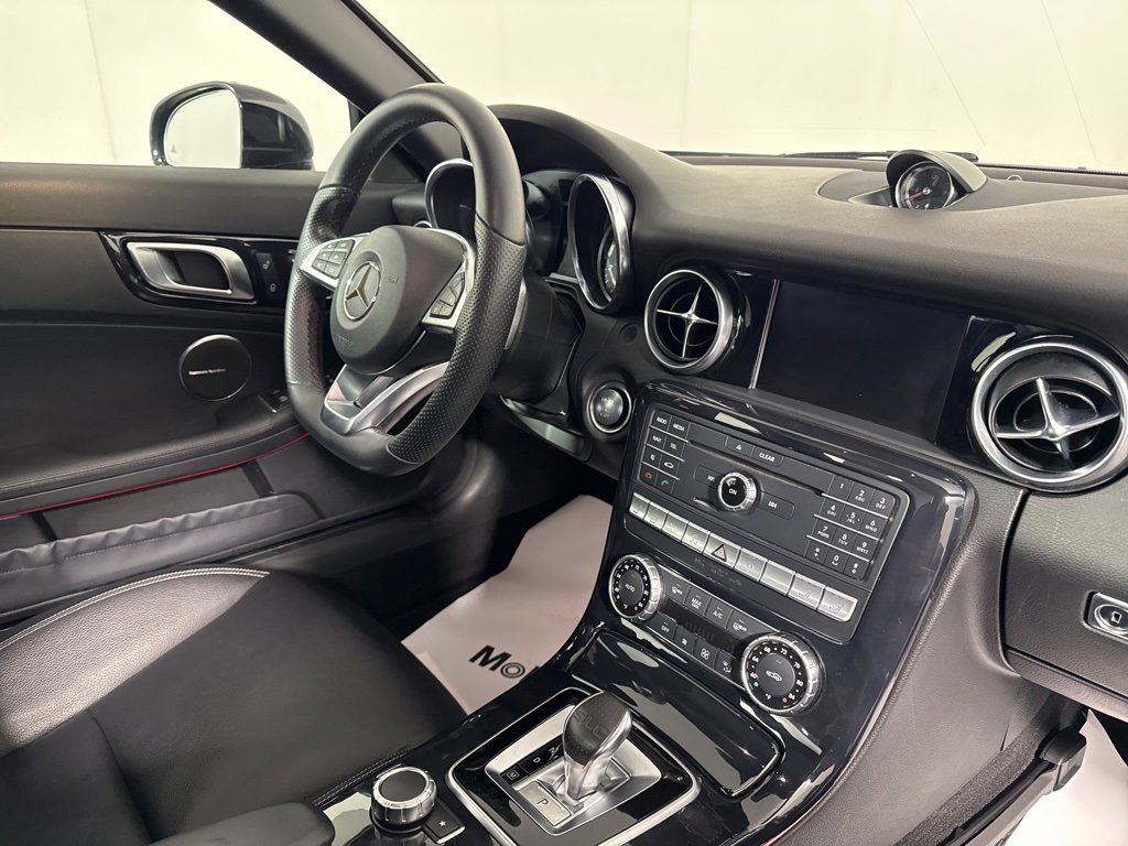 Used 2020 Mercedes-Benz SLC 300 image 14
