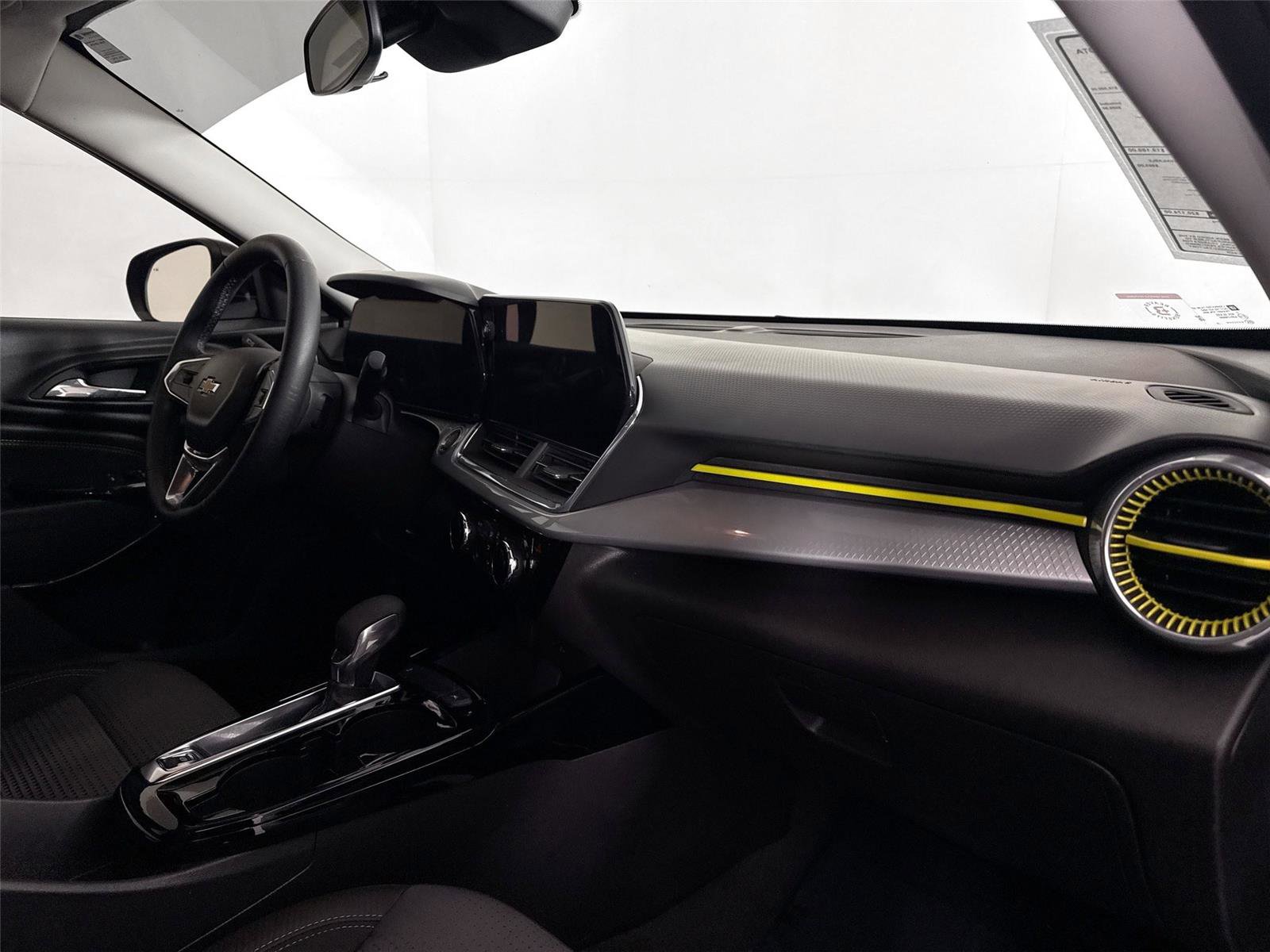 Used 2024 Chevrolet Trax LT w/ Driver Confidence Package FWD image 53