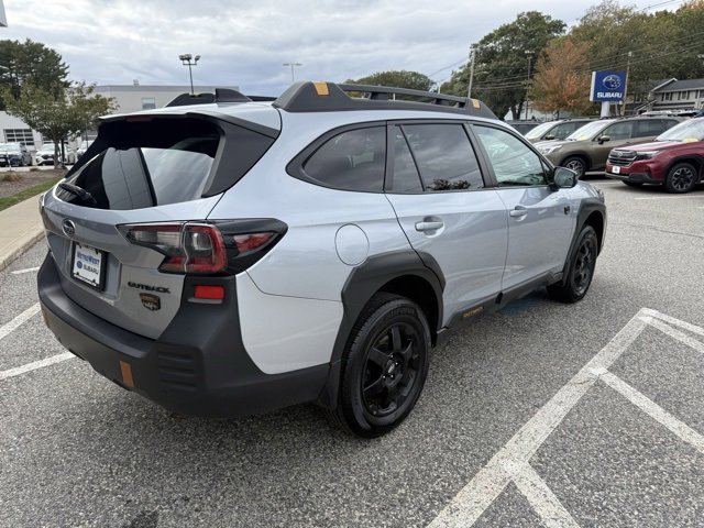 Used 2022 Subaru Outback Wilderness image 7