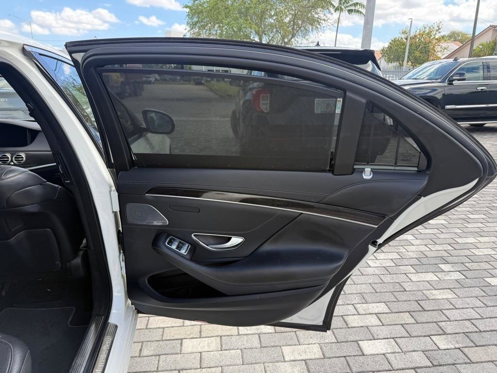 Used 2020 Mercedes-Benz S 560 Sedan image 21