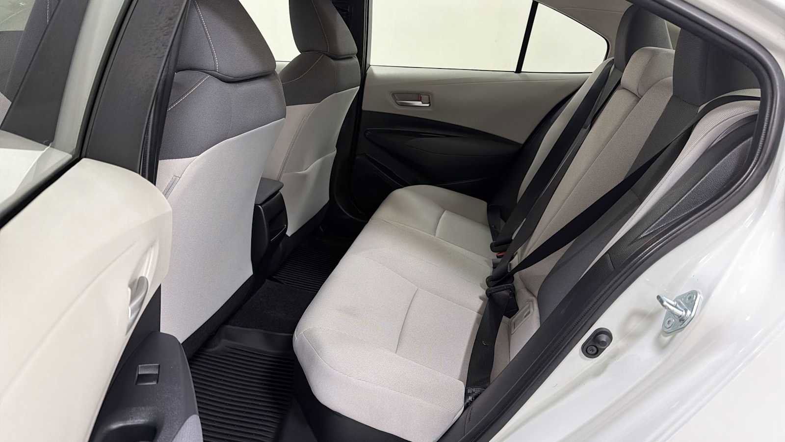 Certified 2021 Toyota Corolla LE FWD image 23