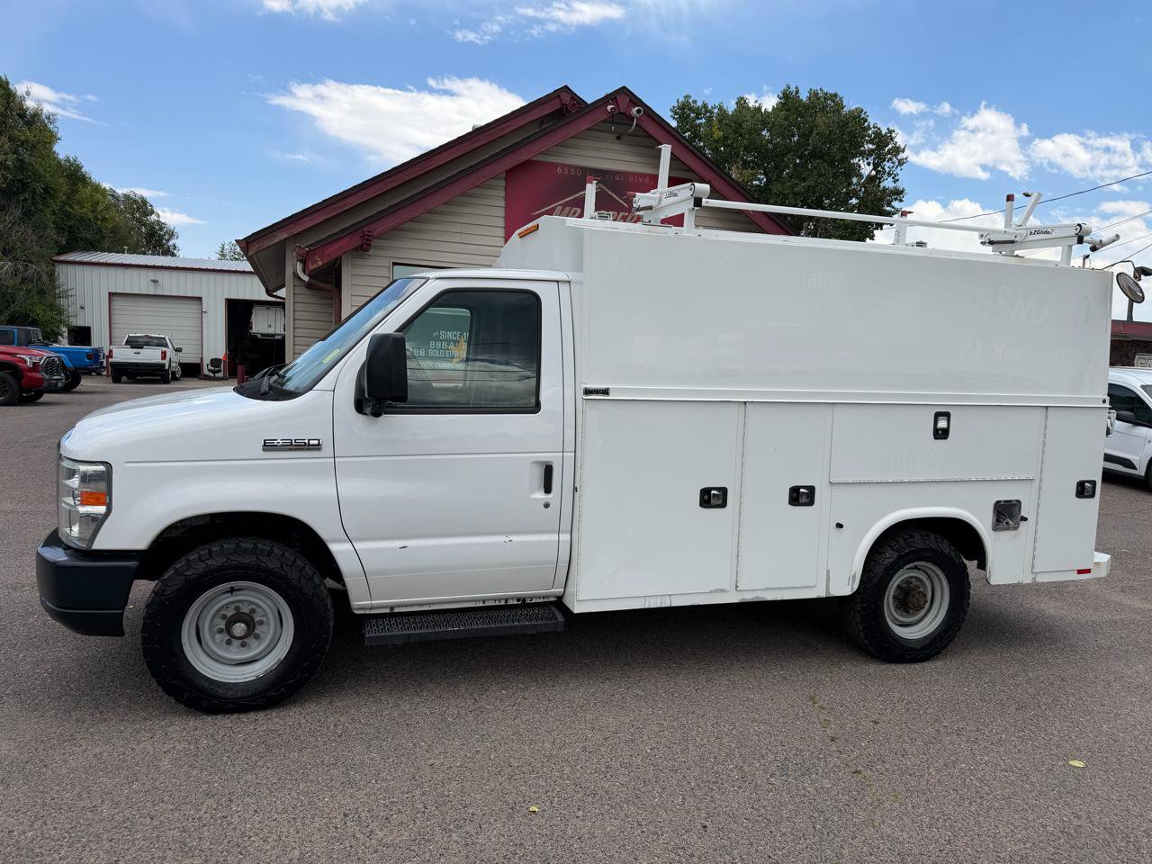 Used 2017 Ford E-350 and Econoline 350 Super Duty RWD image 5