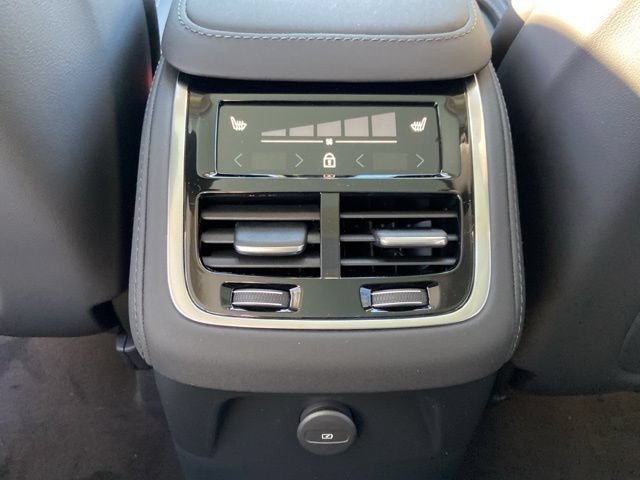 New 2026 Volvo XC90 T8 Ultra w/ Protection Package Premier AWD/4WD image 15