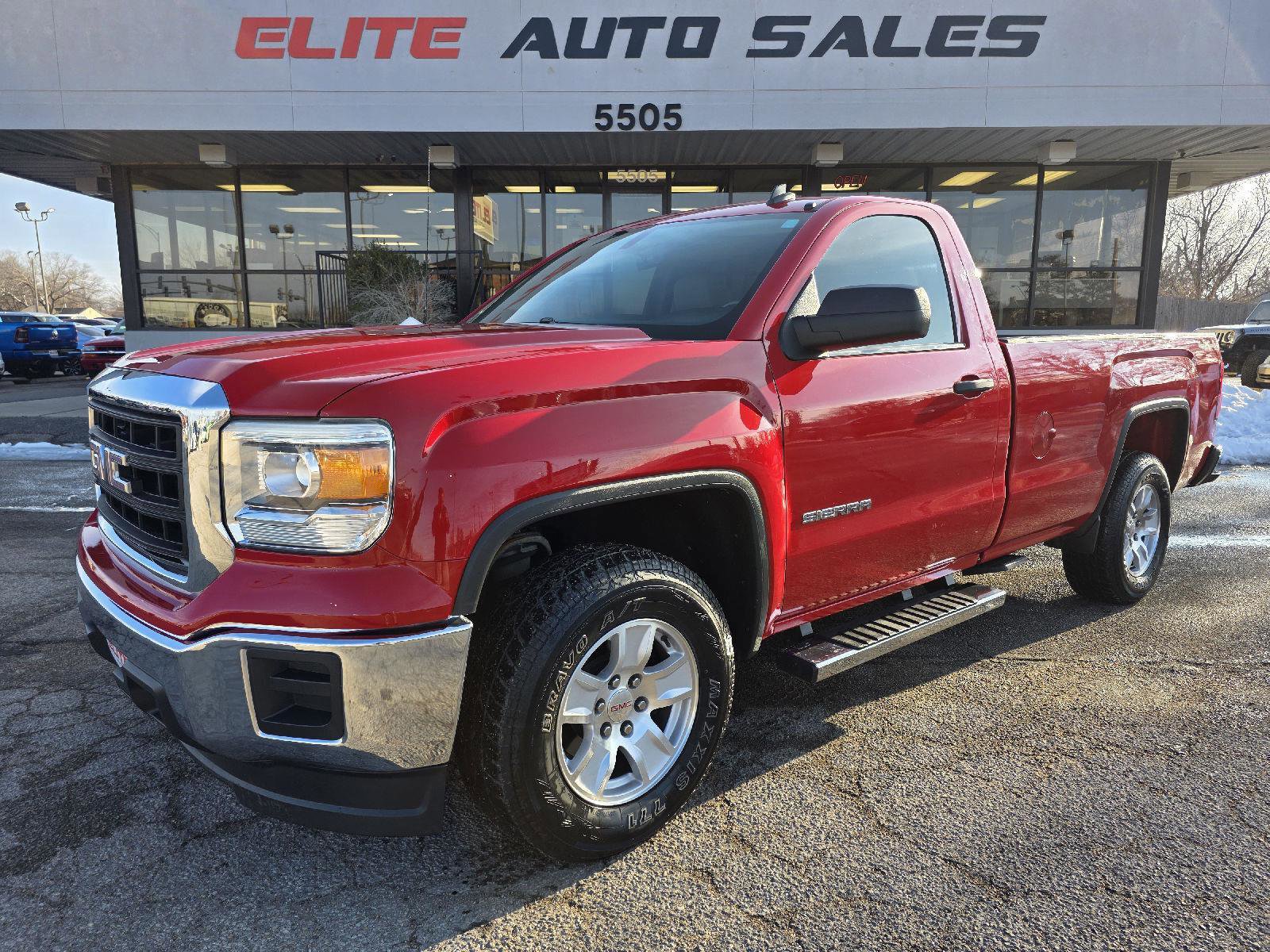 Used 2014 GMC Sierra 1500 w/ Sierra Convenience Package image 1