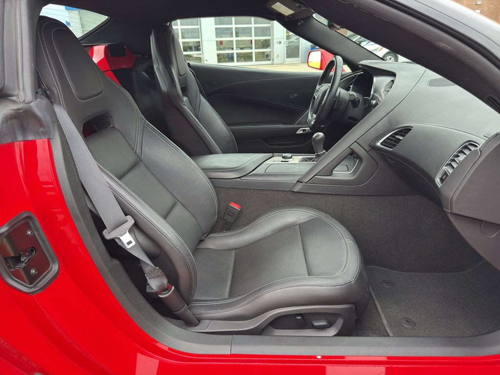 Used 2018 Chevrolet Corvette Stingray Convertible w/ 1LT RWD image 32