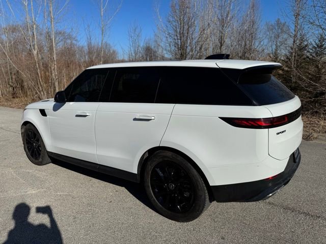 Used 2025 Land Rover Range Rover Sport SE image 8