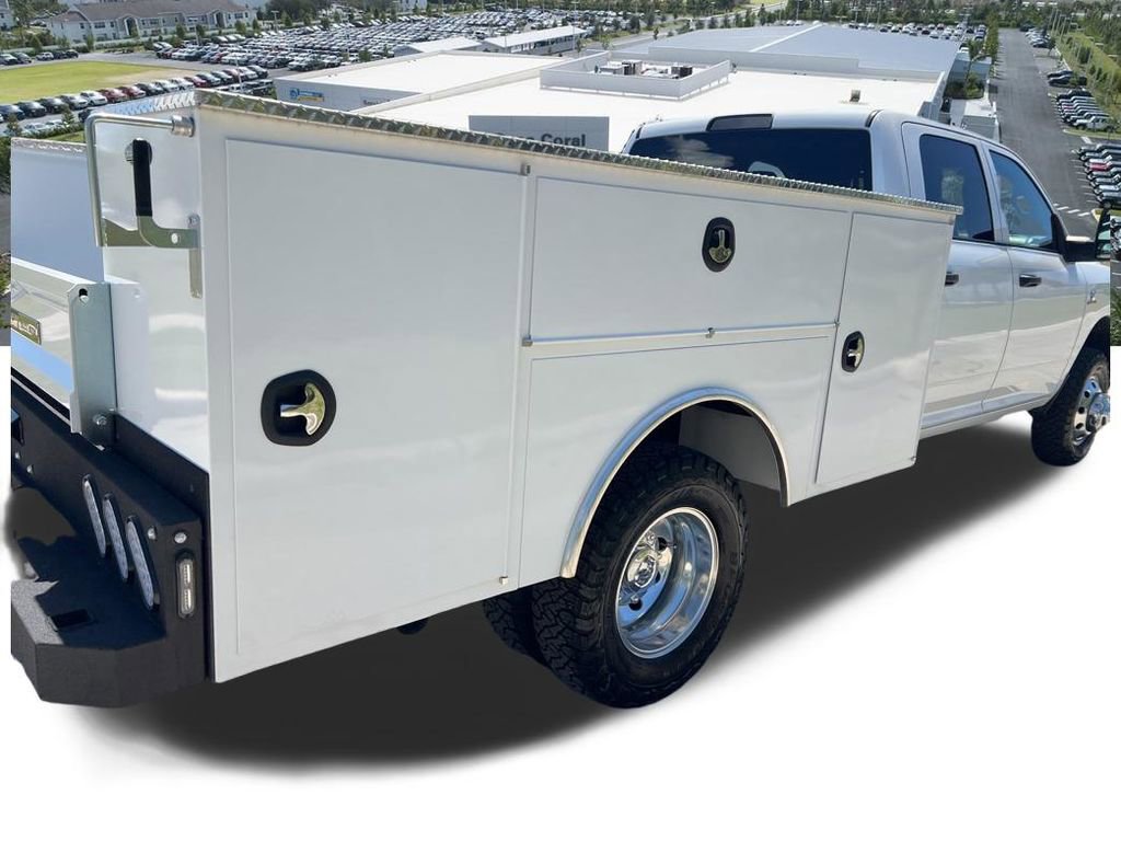 Used 2025 RAM 3500 Tradesman w/ Chrome Appearance Group image 32