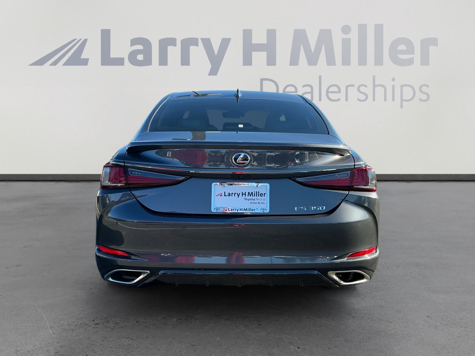 Used 2023 Lexus ES 350 F Sport image 4