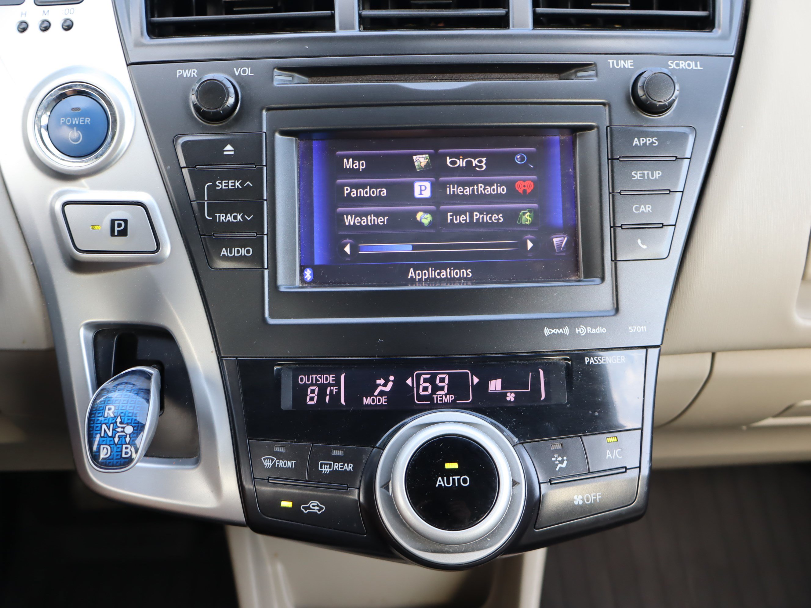 Used 2014 Toyota Prius V Three FWD image 25
