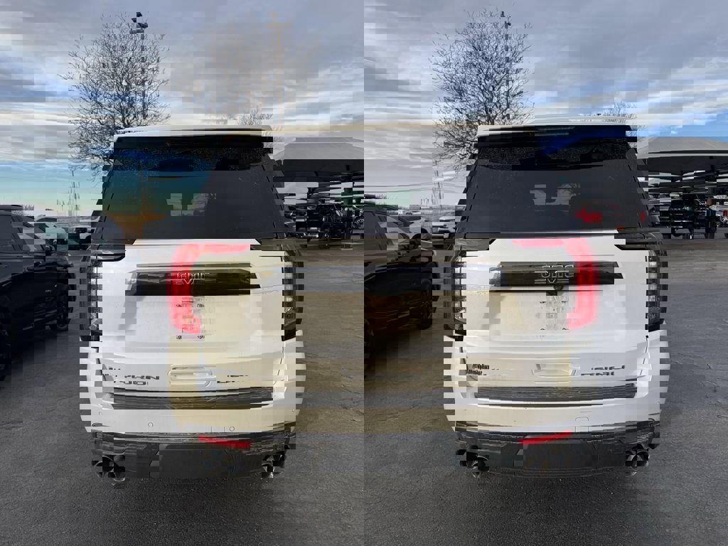 Used 2024 GMC Yukon XL Denali Ultimate image 4