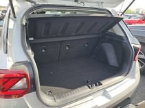 Used 2025 Hyundai Venue SEL FWD image 24