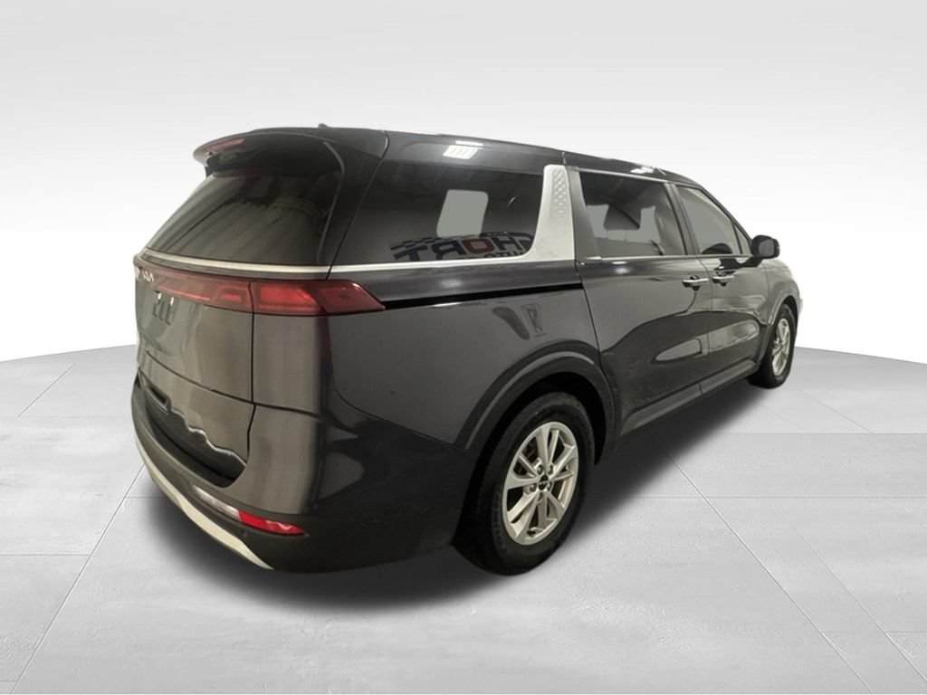 Used 2023 Kia Carnival LX FWD image 6