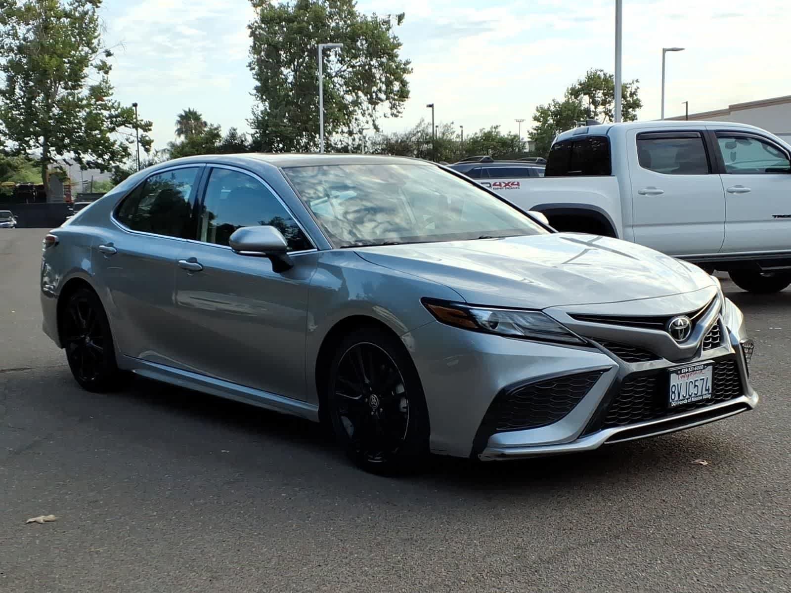 Used 2021 Toyota Camry XSE FWD image 3